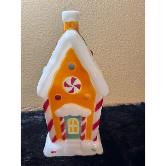 Holiday Time 11-Inch Blow Mold Tabletop Candy House With Light-Up Feature NEW - Picture 1 of 7